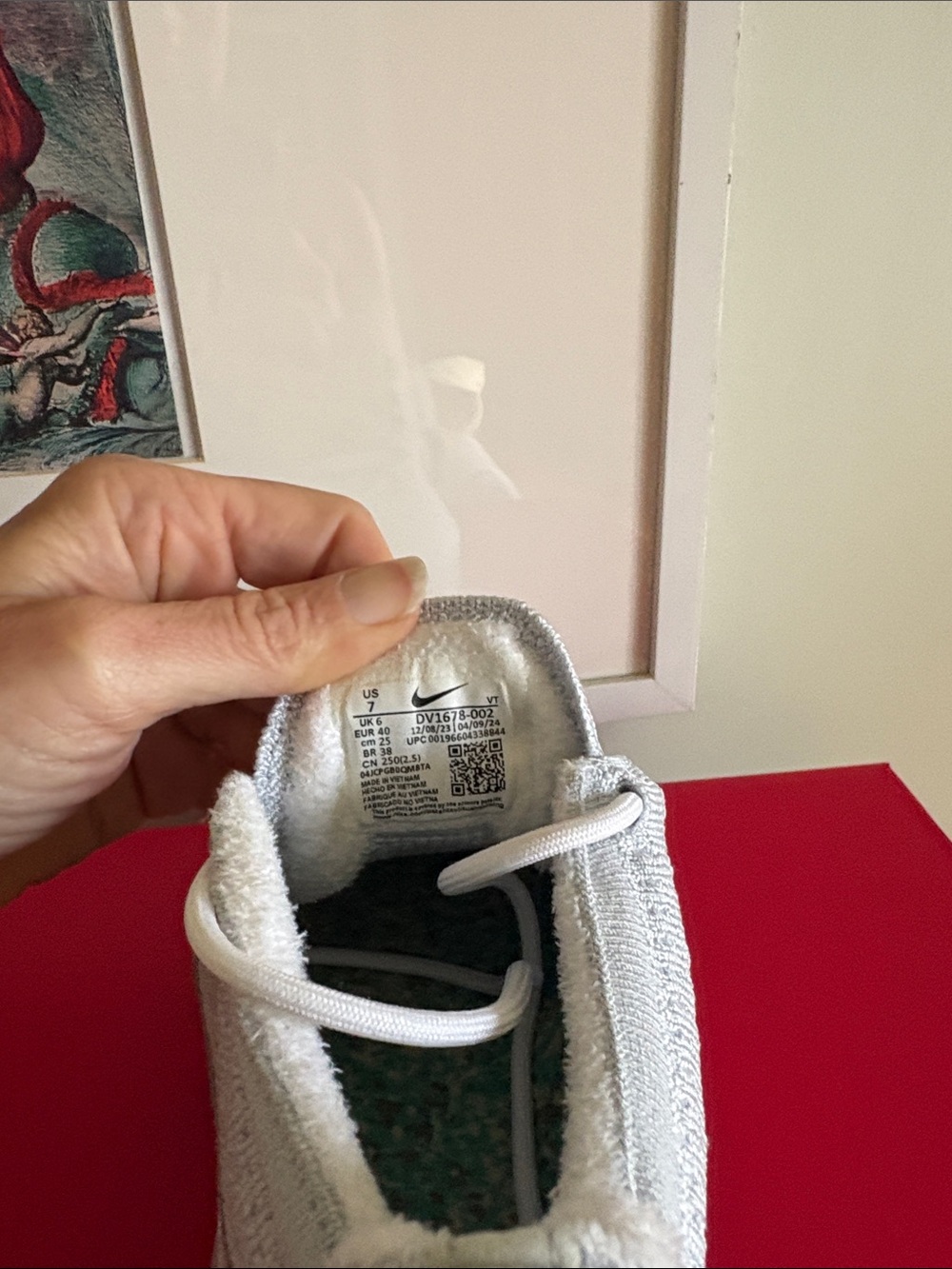 Nike White Flyknit VaporMax with Clear Bubble Sole - Picture 5 of 6